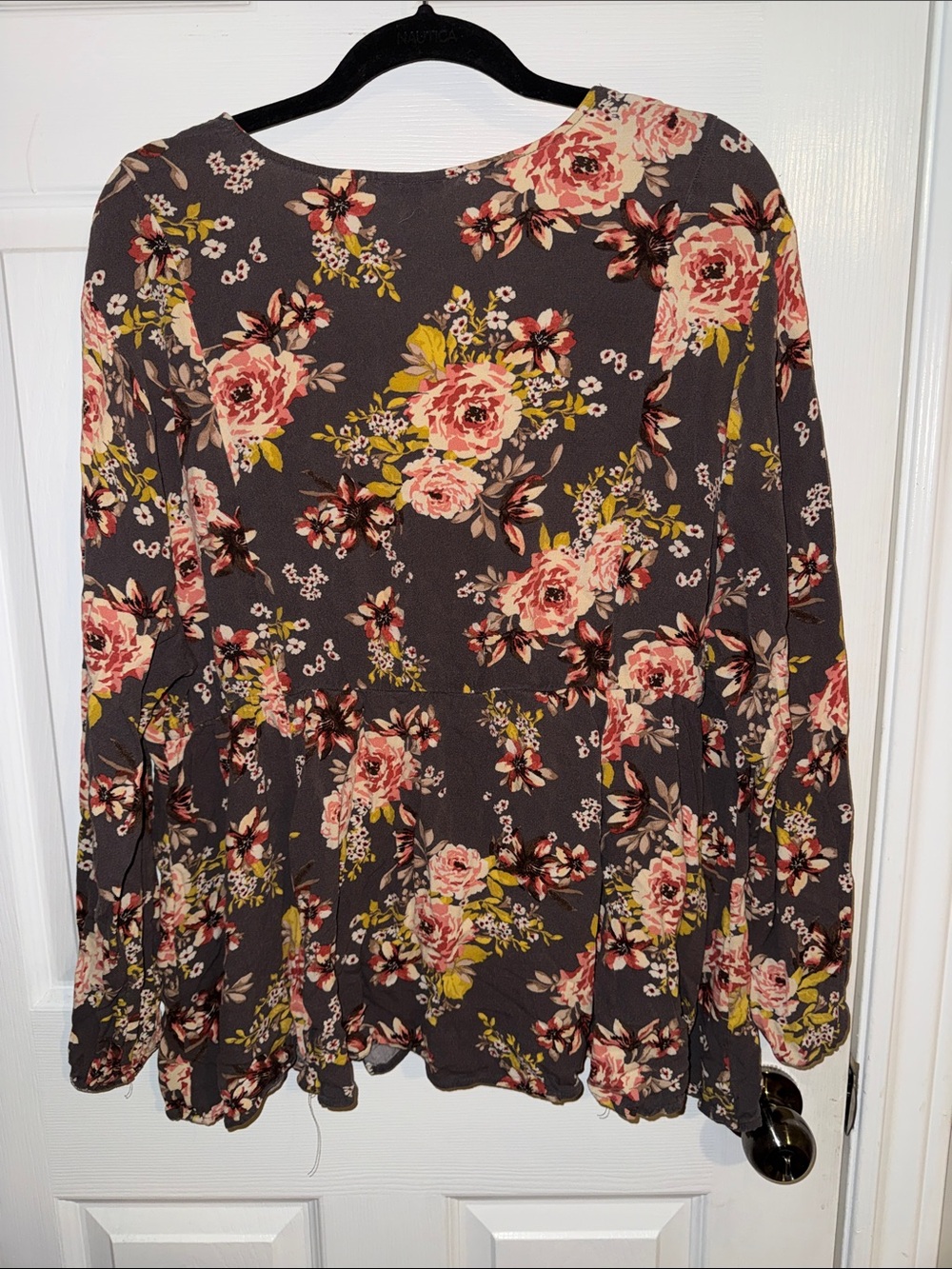 Women’s Floral V-Neck Peplum Tunic - Pink Floral on Charcoal - Picture 4 of 4